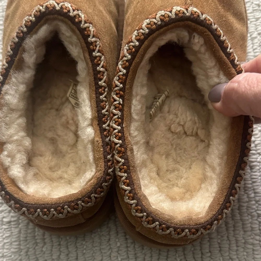 UGG tasman Brown Suede Shearling-Lined Slip-On Sz 4